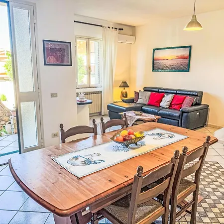 בית נופש Is Argiolas By Interhome *